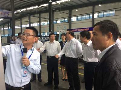 滁州市&ldquo;三看三比&rdquo;巡回小組走進金鵬裝飾集團